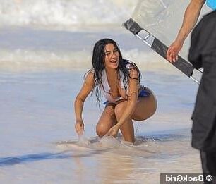 Kim Kardashian Badebekleidung