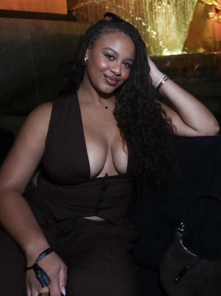 Nia Sioux