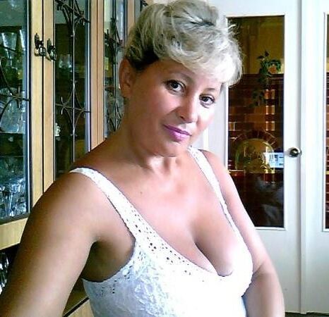 Alena, wunderschöne russische Milf BBC XXX