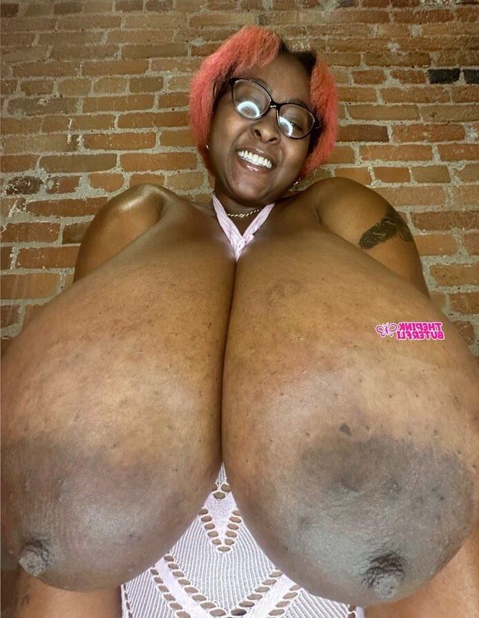 Grandes titts negros