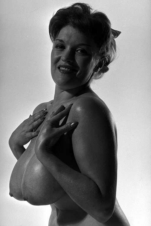 Early spunkstresses Miss Paula Page