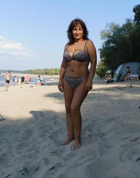 Madalina G Eine schöne Milf aus Rumänien P.