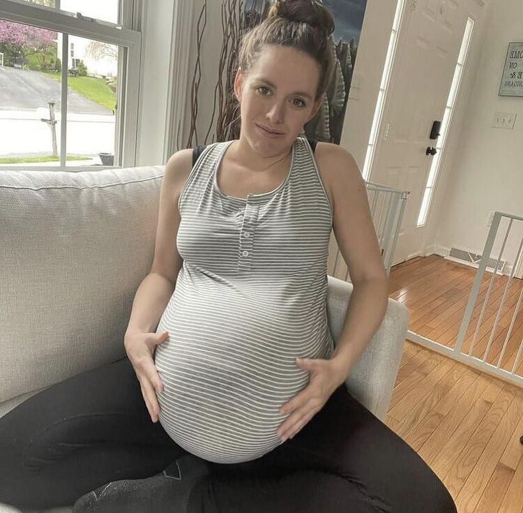 Yummy Preggo Amateurs 