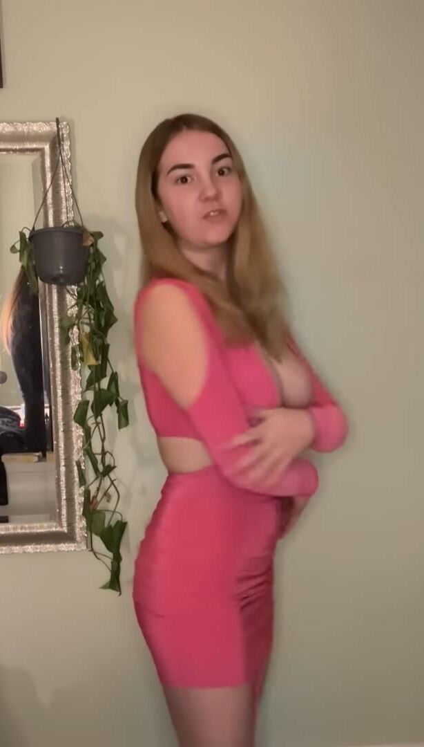 Hot Non nude YouTuber