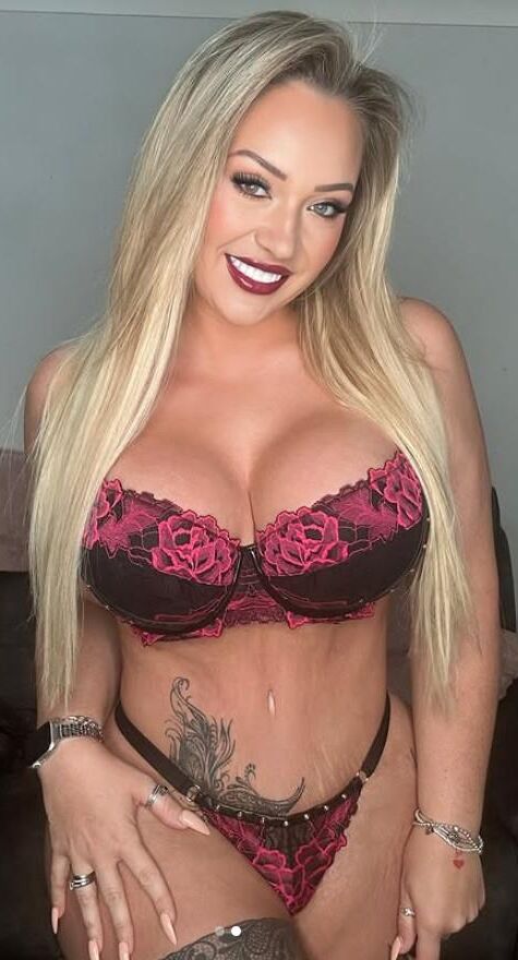 Nicole Bond 