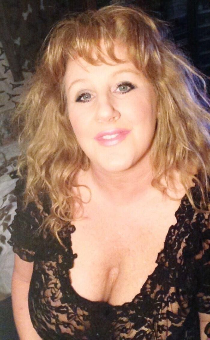 HOT BUSTY MILF KIMMI