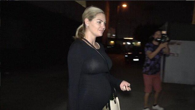 Busty MILF Kate Upton