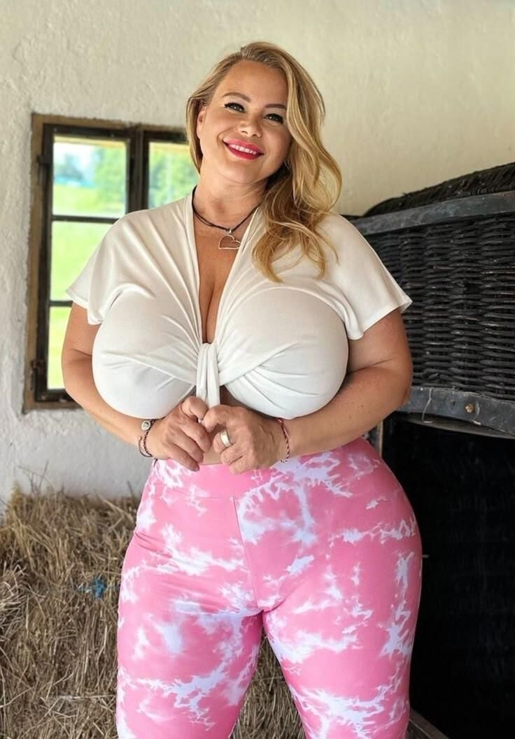No Bra under Outfit 