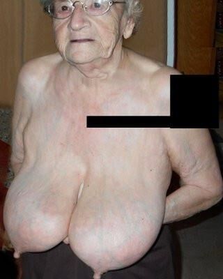Alt und große titten