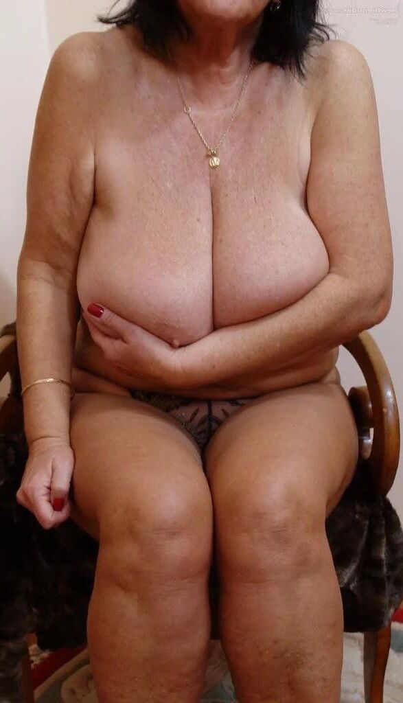 Big tit gilf