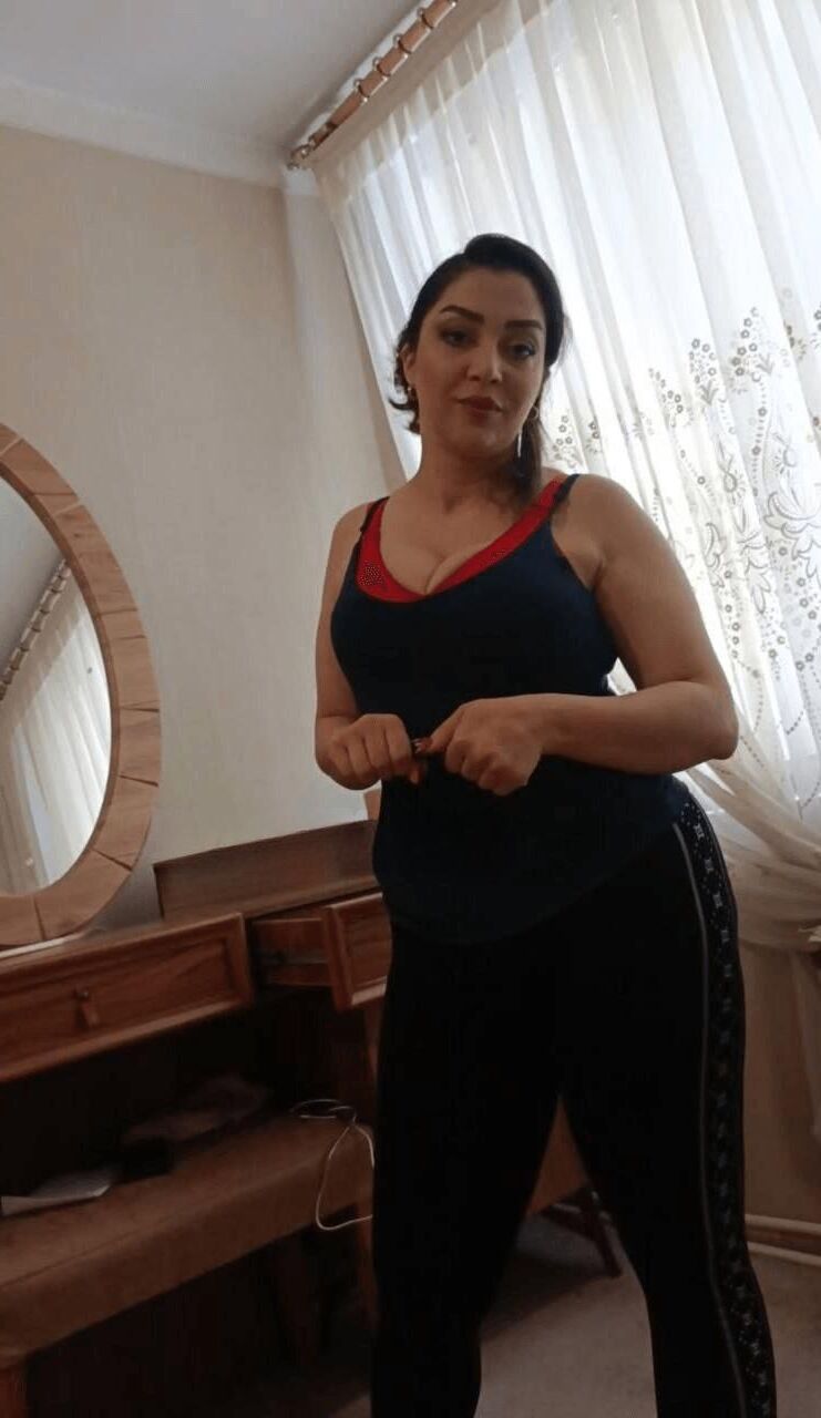 Esposa cachonda iraní