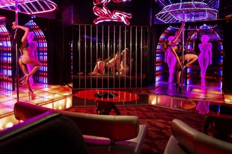 	BITCHES IN CLUB, BAR, BROTHEL, PORN SHOW 