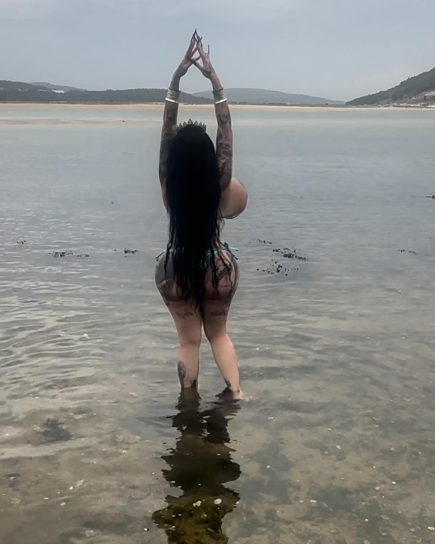 あられのサタン、大きなおっぱい
