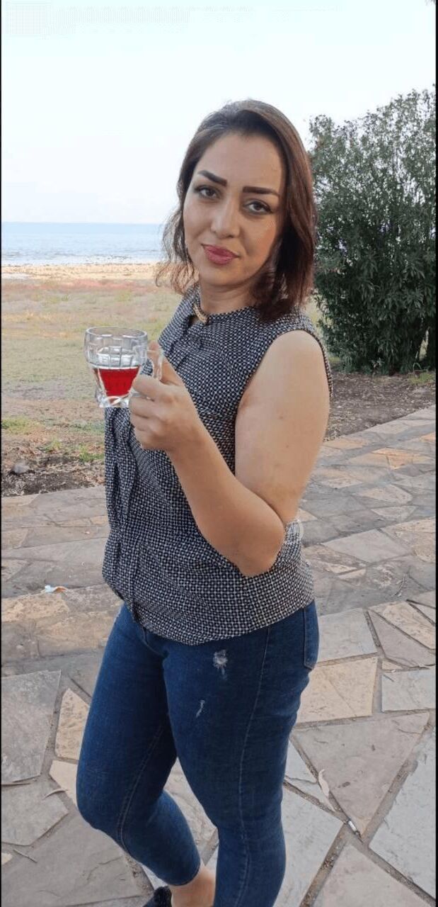 Esposa cachonda iraní