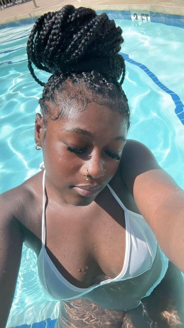 Black girls in bikini 