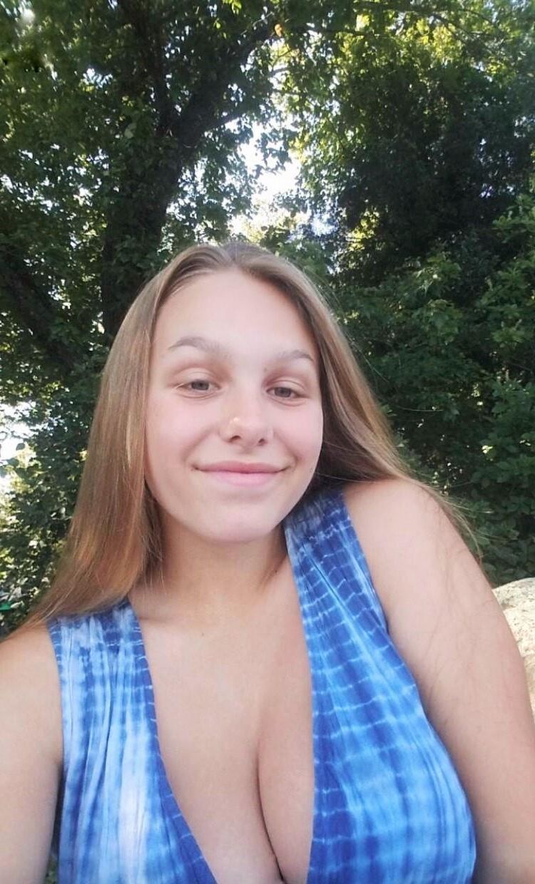 Natural heißer Teenager Big Titten