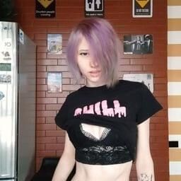 Emo du corps serré Emo Salope