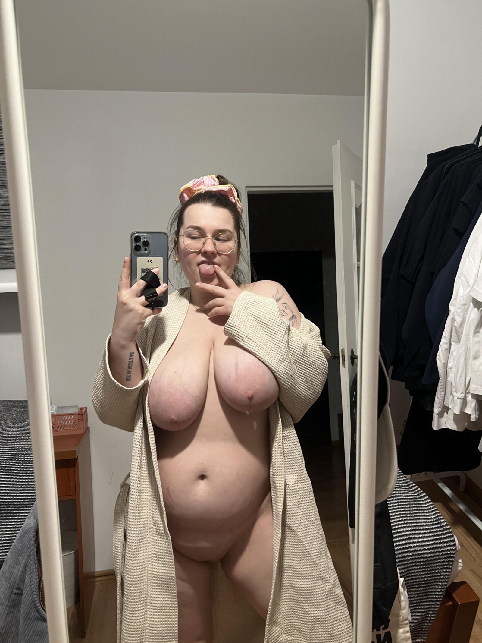 Chubbies com grandes mamas flácidas