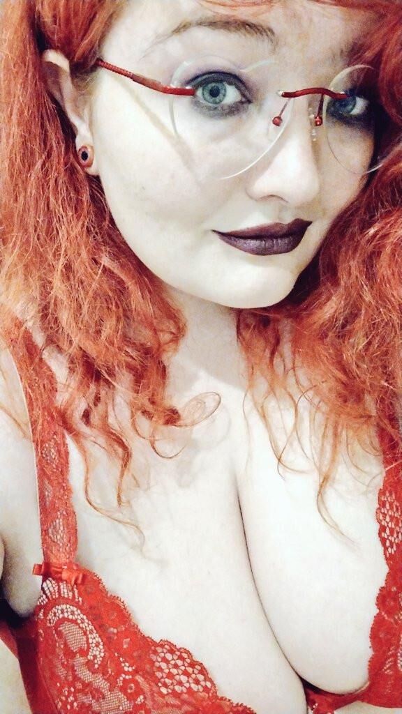 Evilateddybequeen sur insta elle vend aussi
