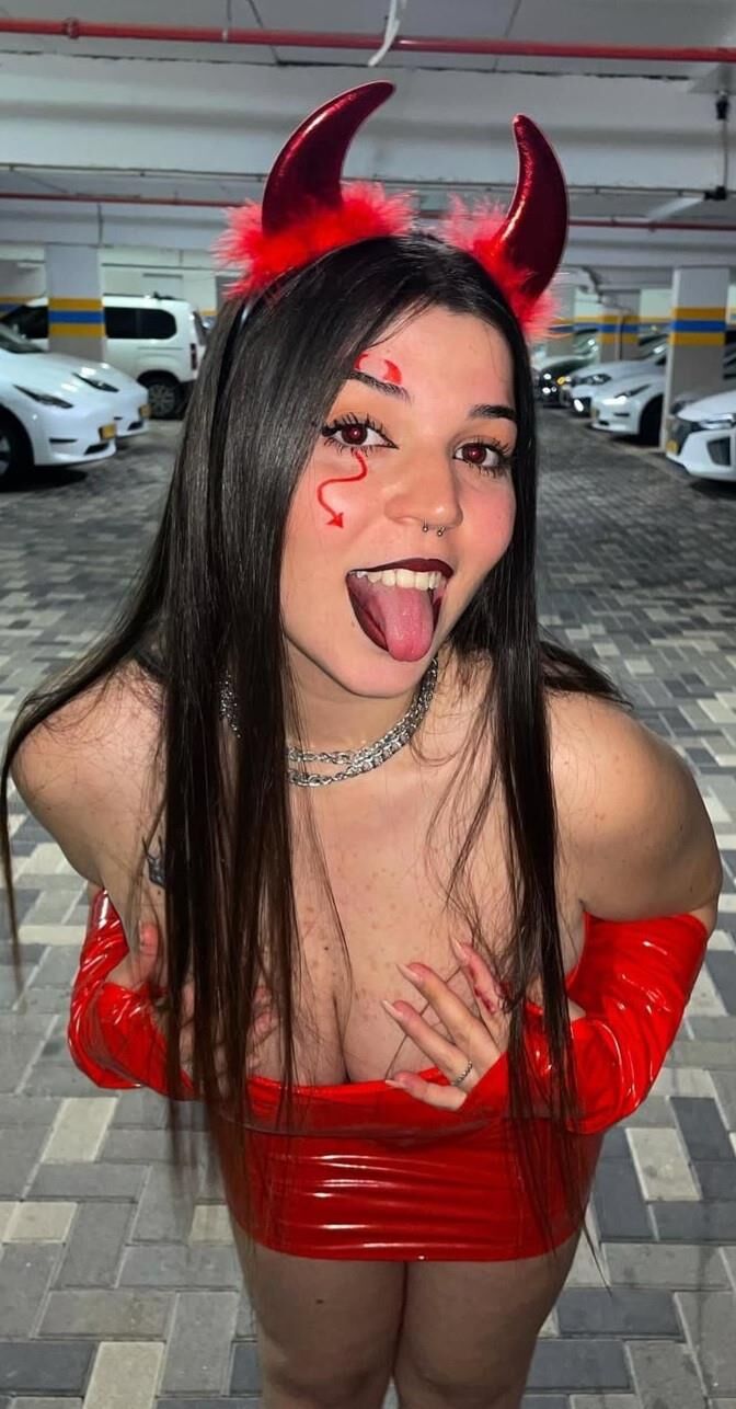 tetas y culo en el fuckmeat May