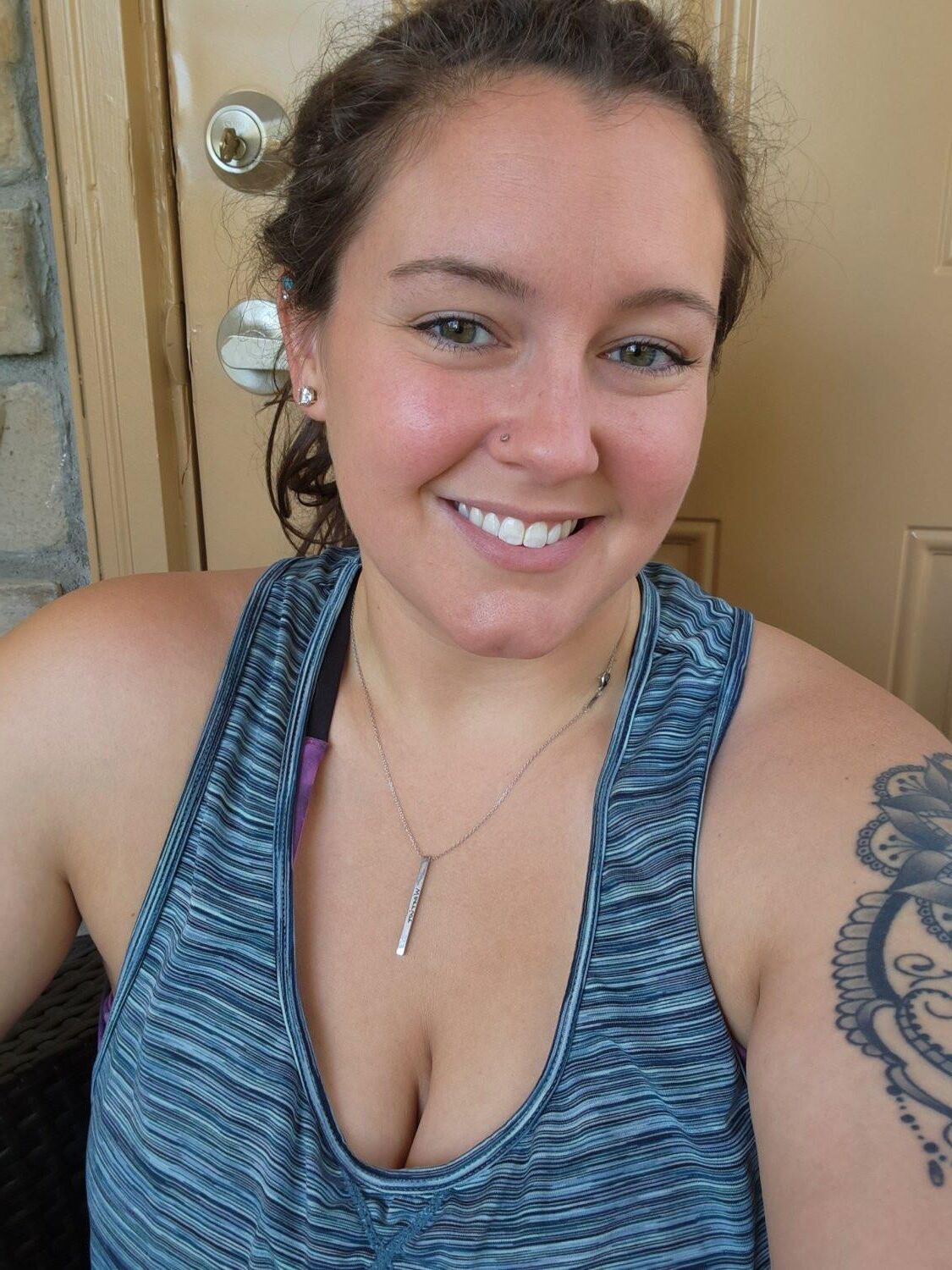 Chubby Milf Ashley