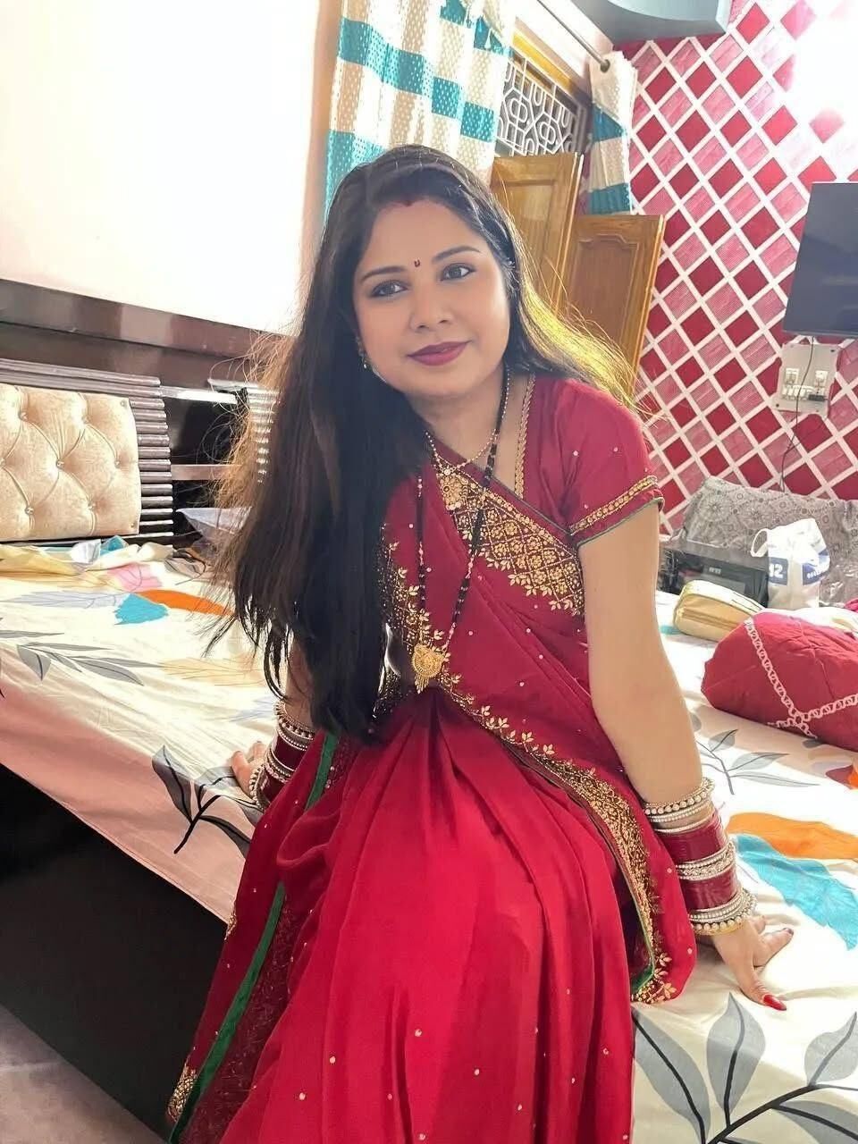 インドの妻ストリッピング