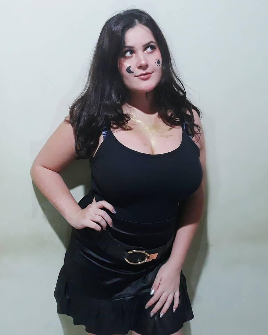 Пухлая шлюха из бунетки BBW из Южной Америки показывает ее толстое тело