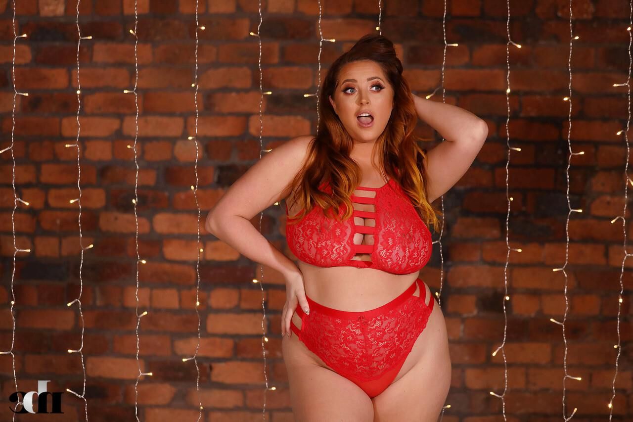 Busty Redhead Chubby Lucy Vixen [NBC] #