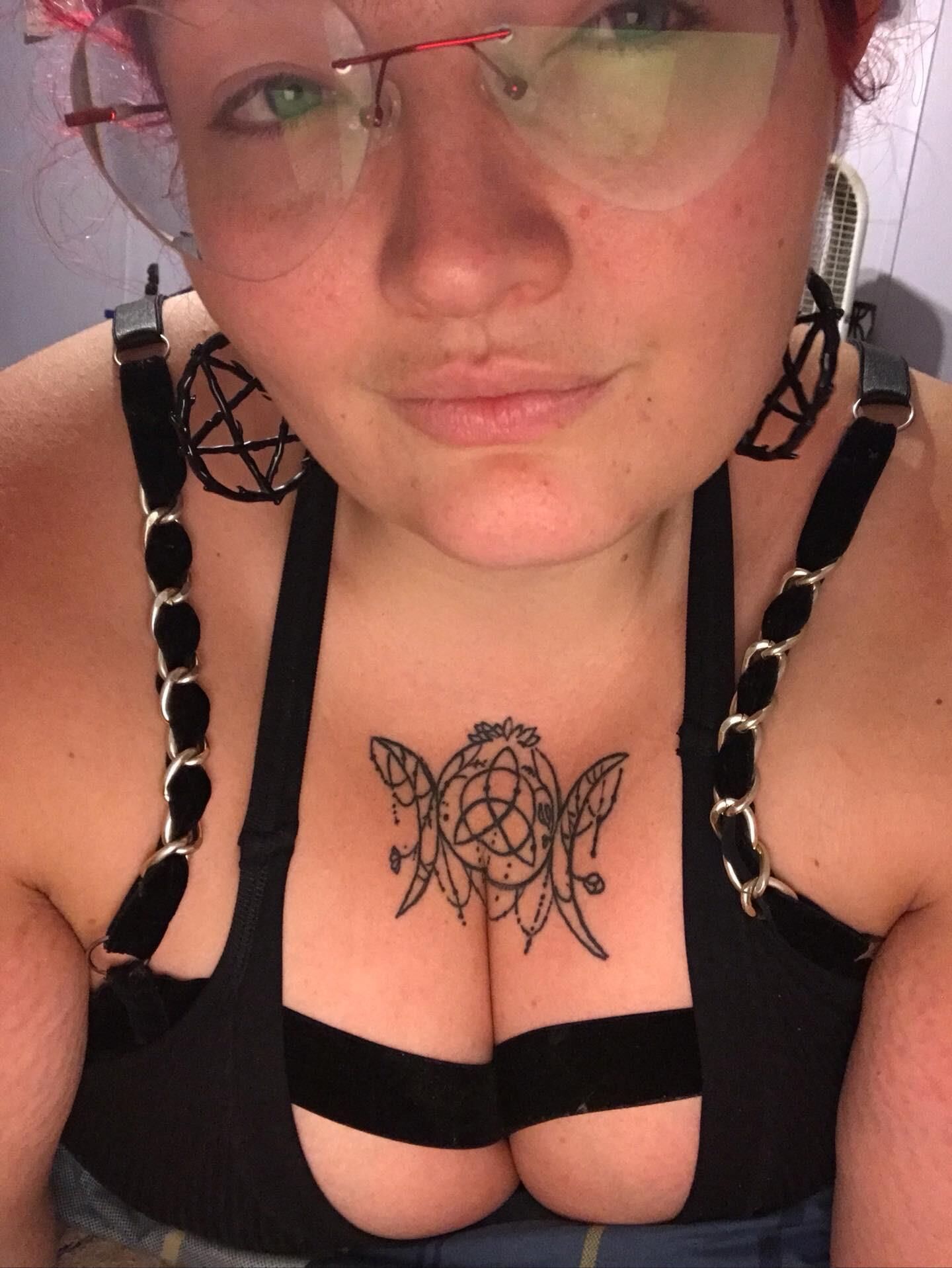 Evilateddybequeen sur insta elle vend aussi