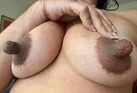 Seins et mamelons exceptionnels