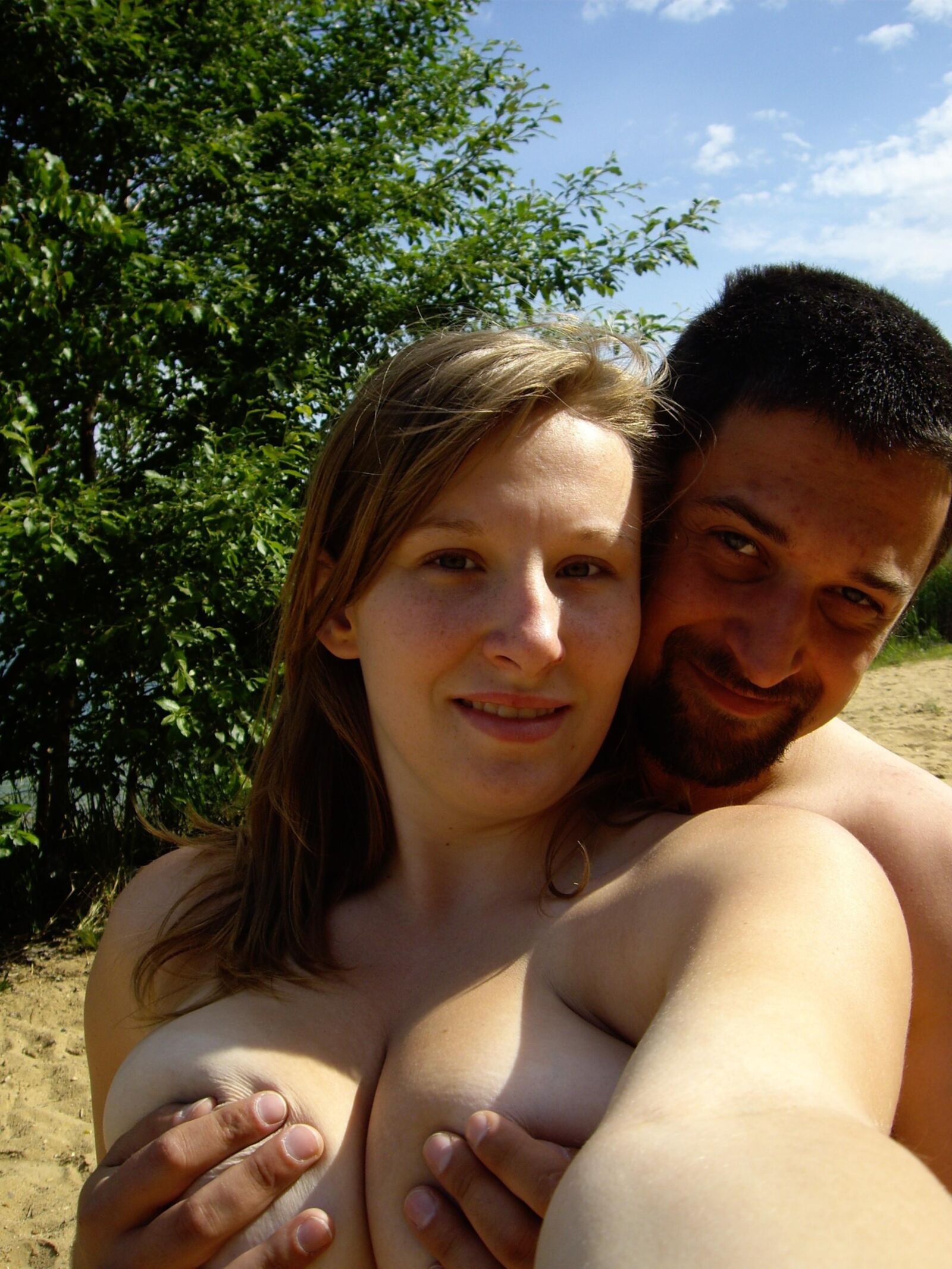 Bébé beurre avec de gros seins