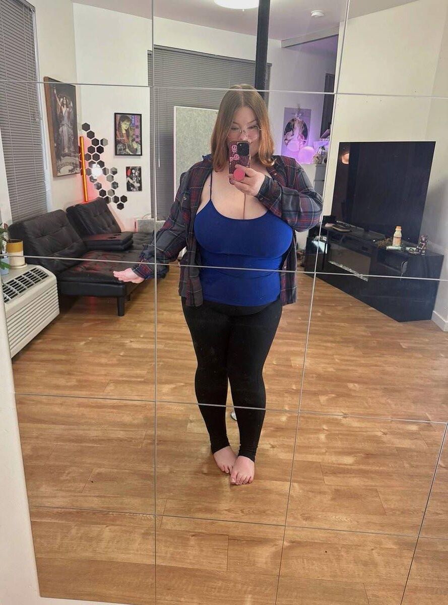 Perfect Girlfreind pour les amateurs de fatgirls Amber nn