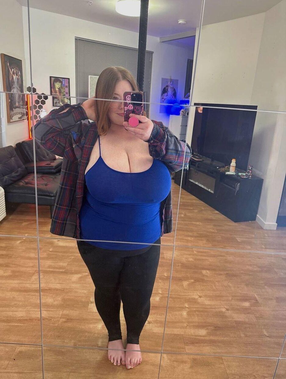 Perfect Girlfreind pour les amateurs de fatgirls Amber nn