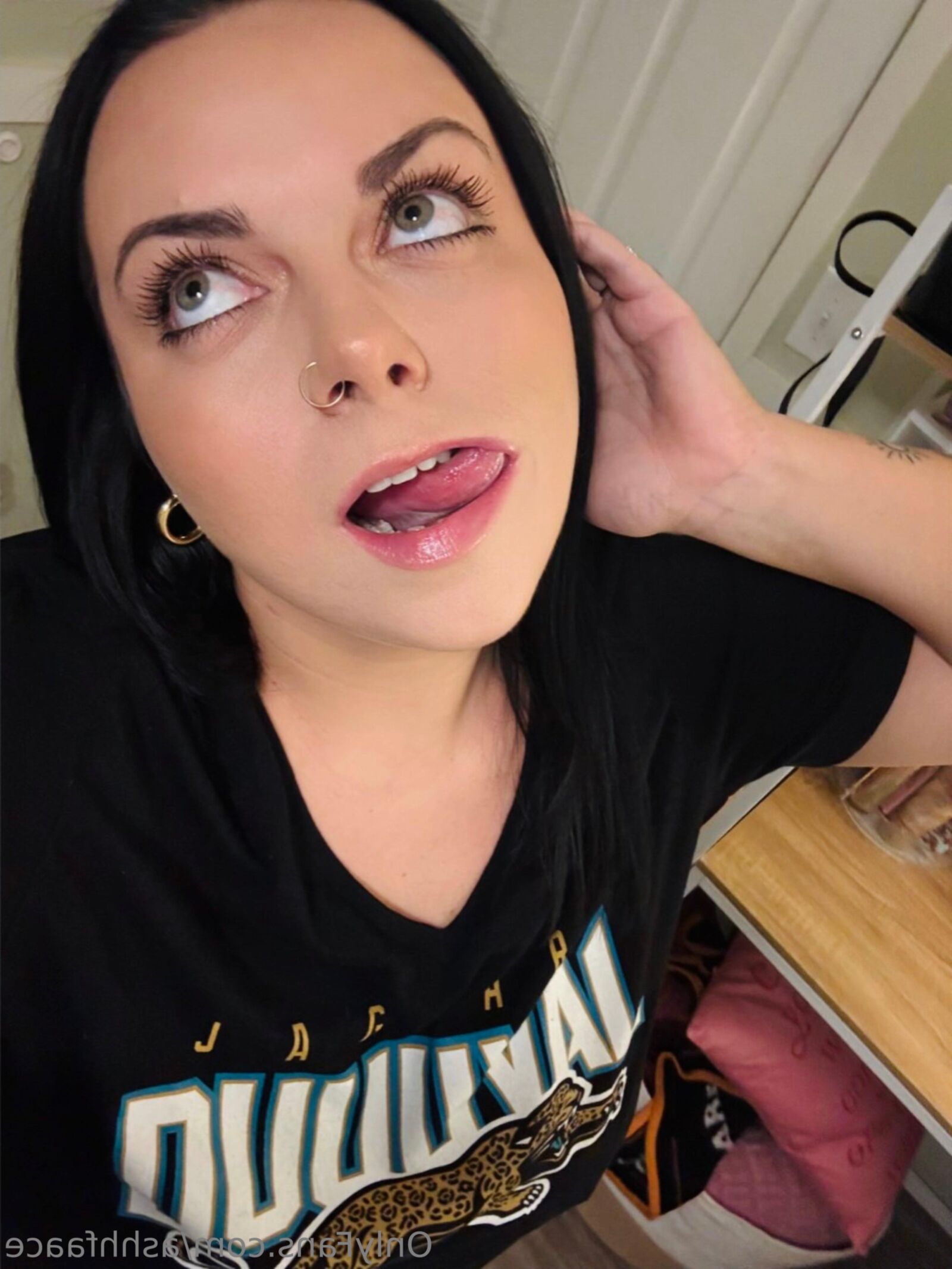 Ashtyn enormes tetas grandes culo magnífico