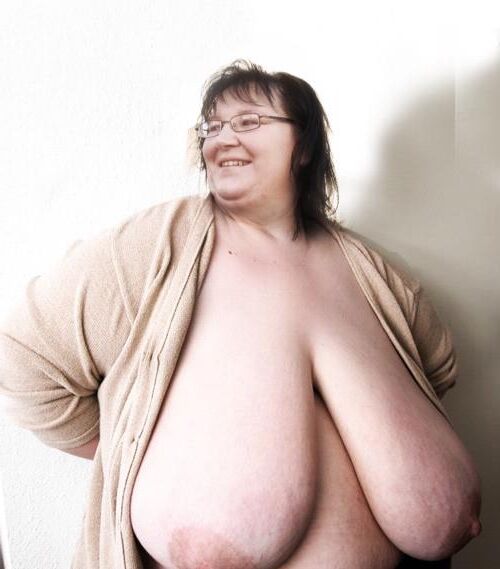 Extrem big Titts 