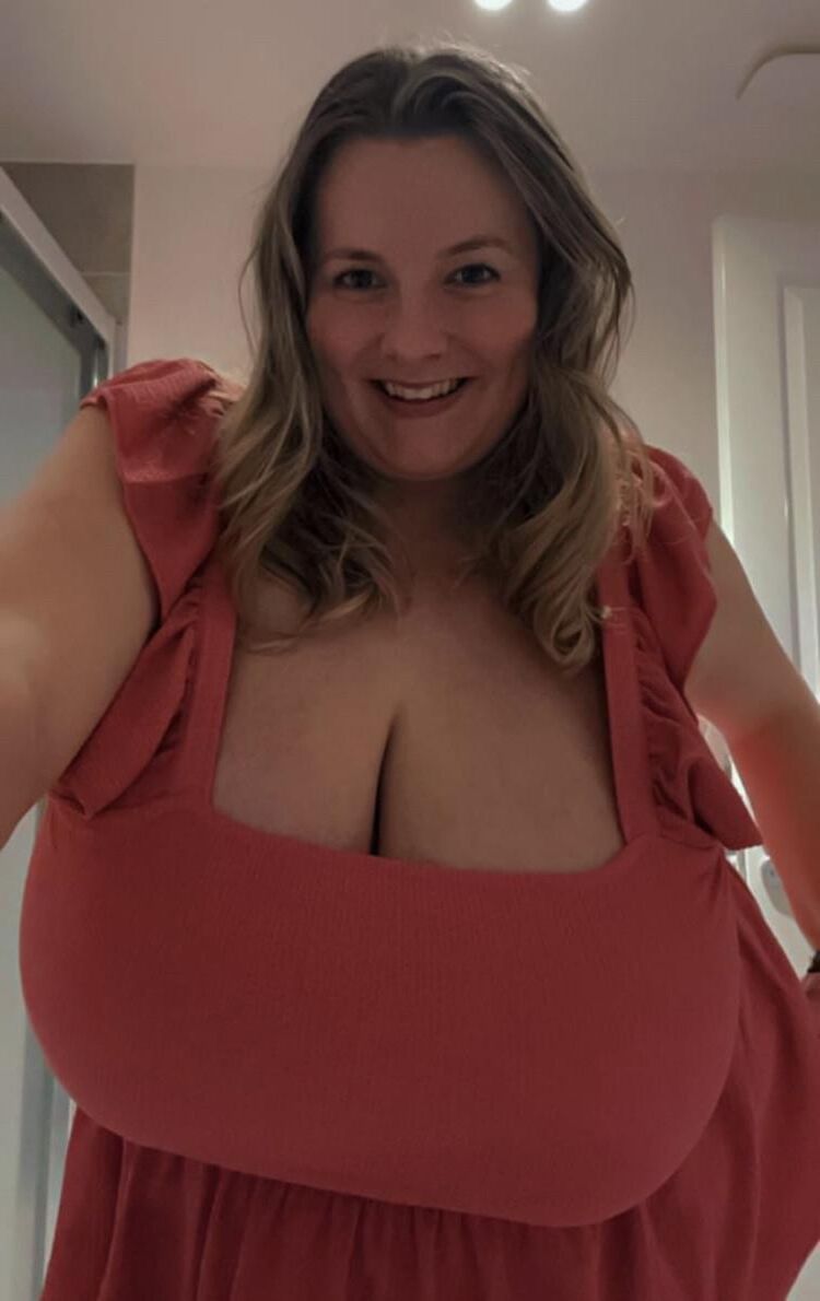 Dailymix Tetas enormes Big Nipples BBW Mujeres gorditas