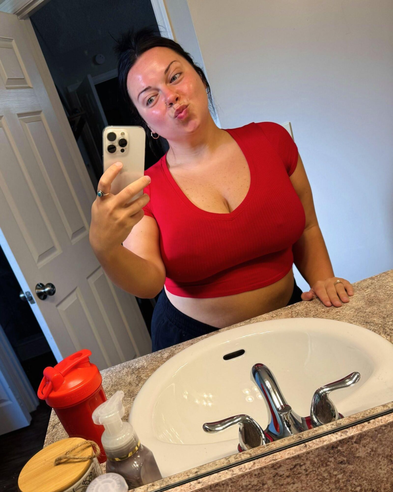 Ashtyn enormes tetas grandes culo magnífico