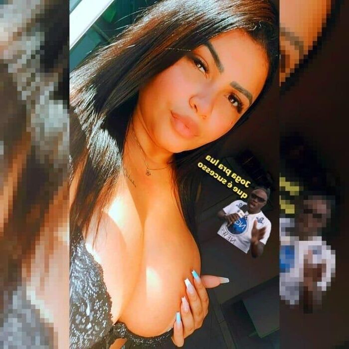 Marcella brasileña Big Boobs nn
