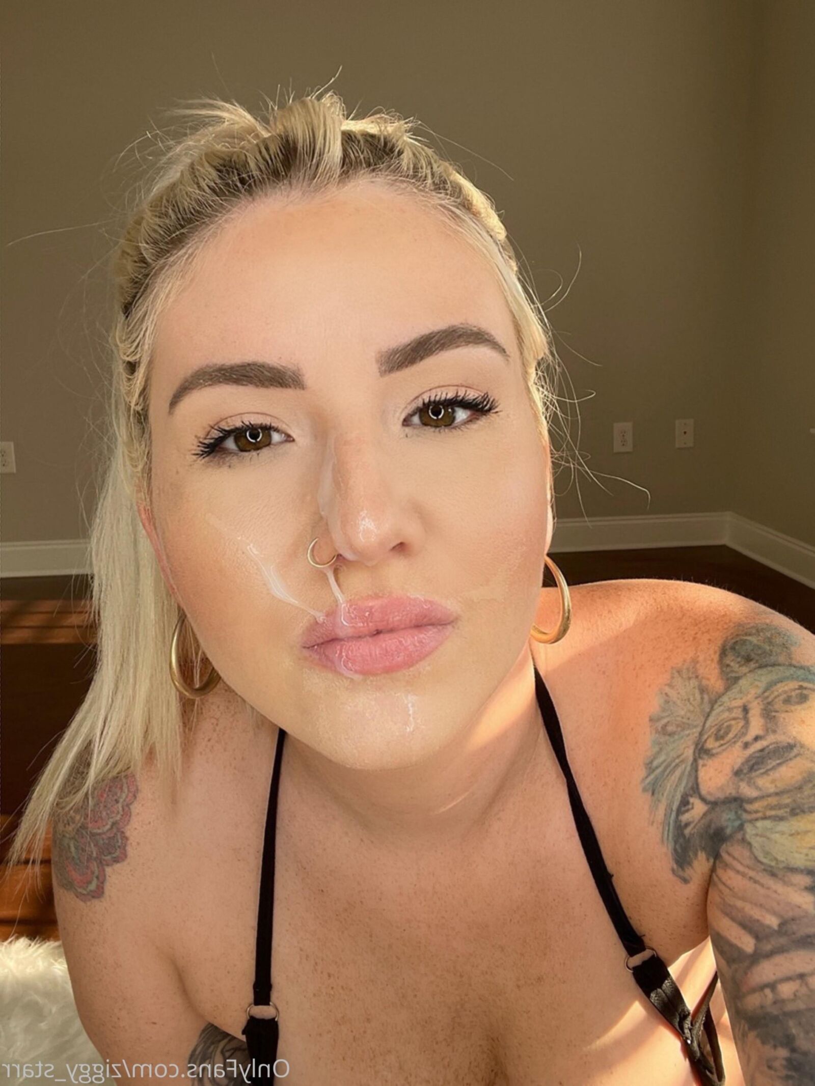 Brittny Big Ass Big Tits Gorgeous Blonde Girl Mixed Hot Shots