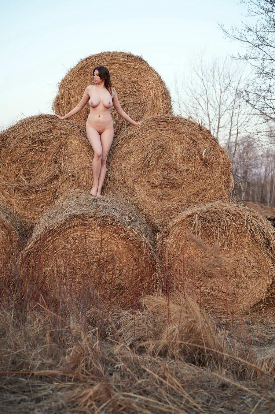 Polina dans le village