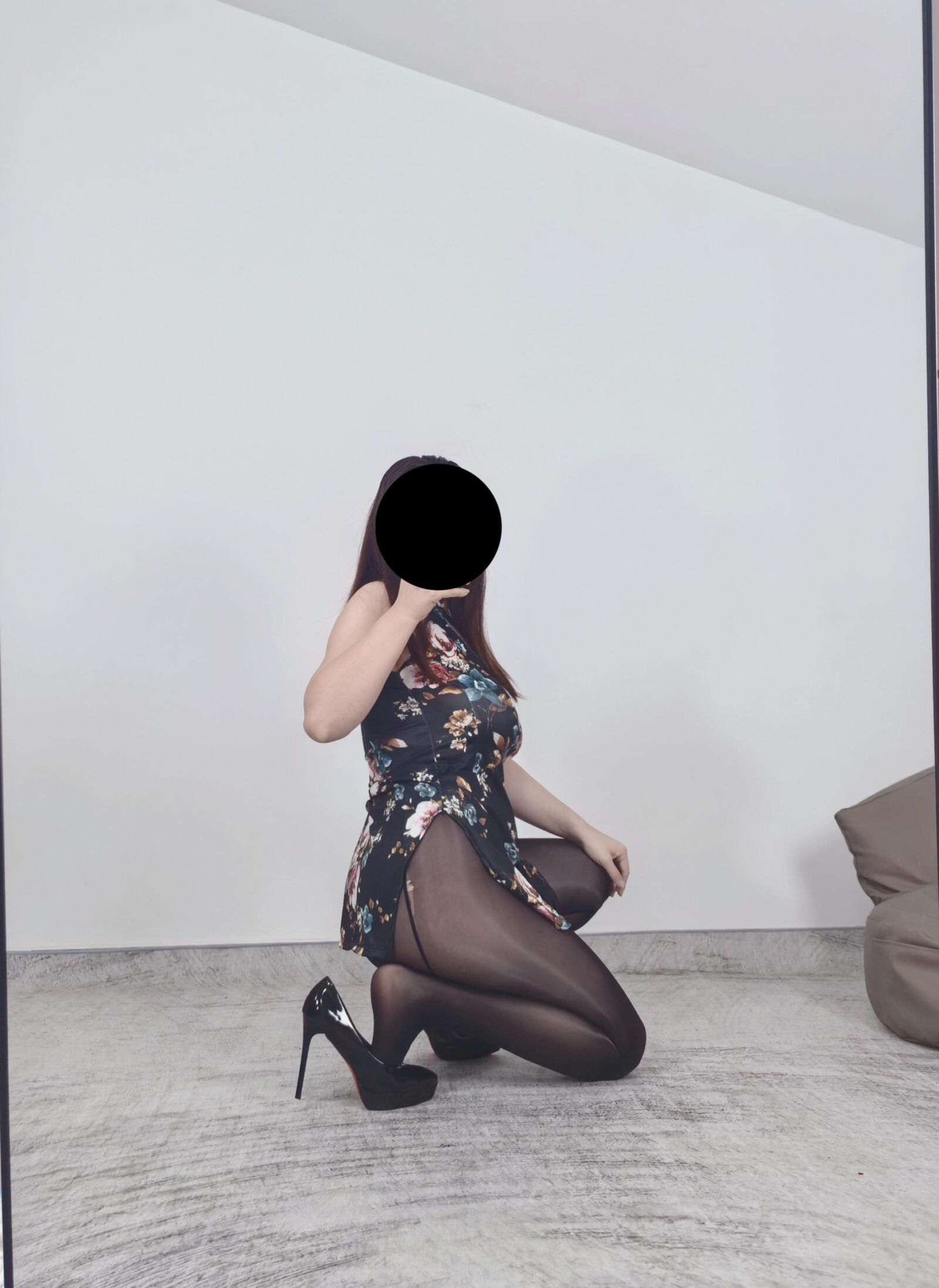 Selfie de ma femme obéissante