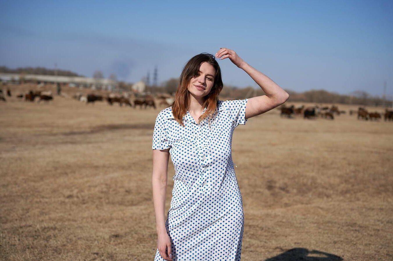 Polina dans le village