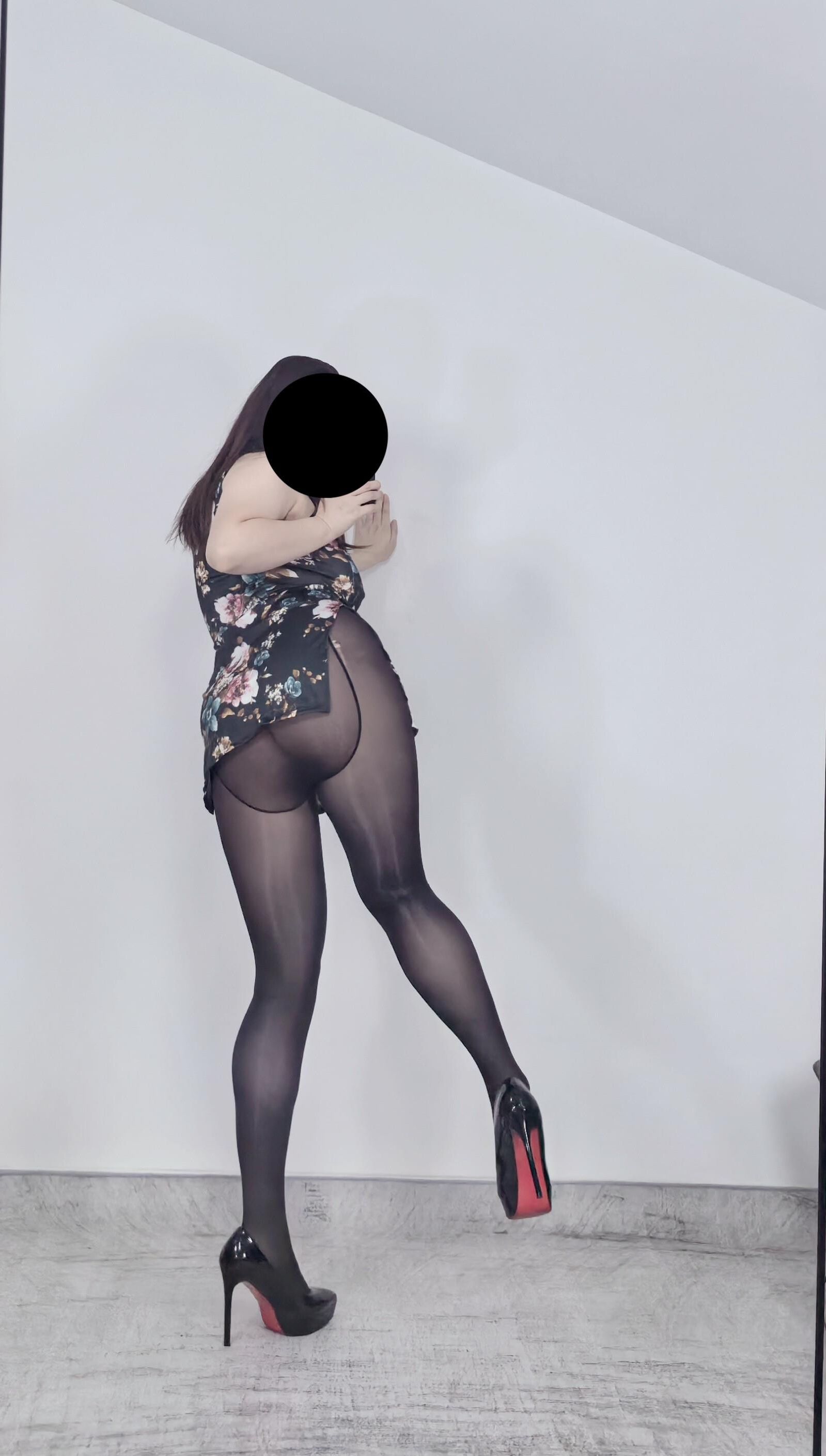Selfie de ma femme obéissante