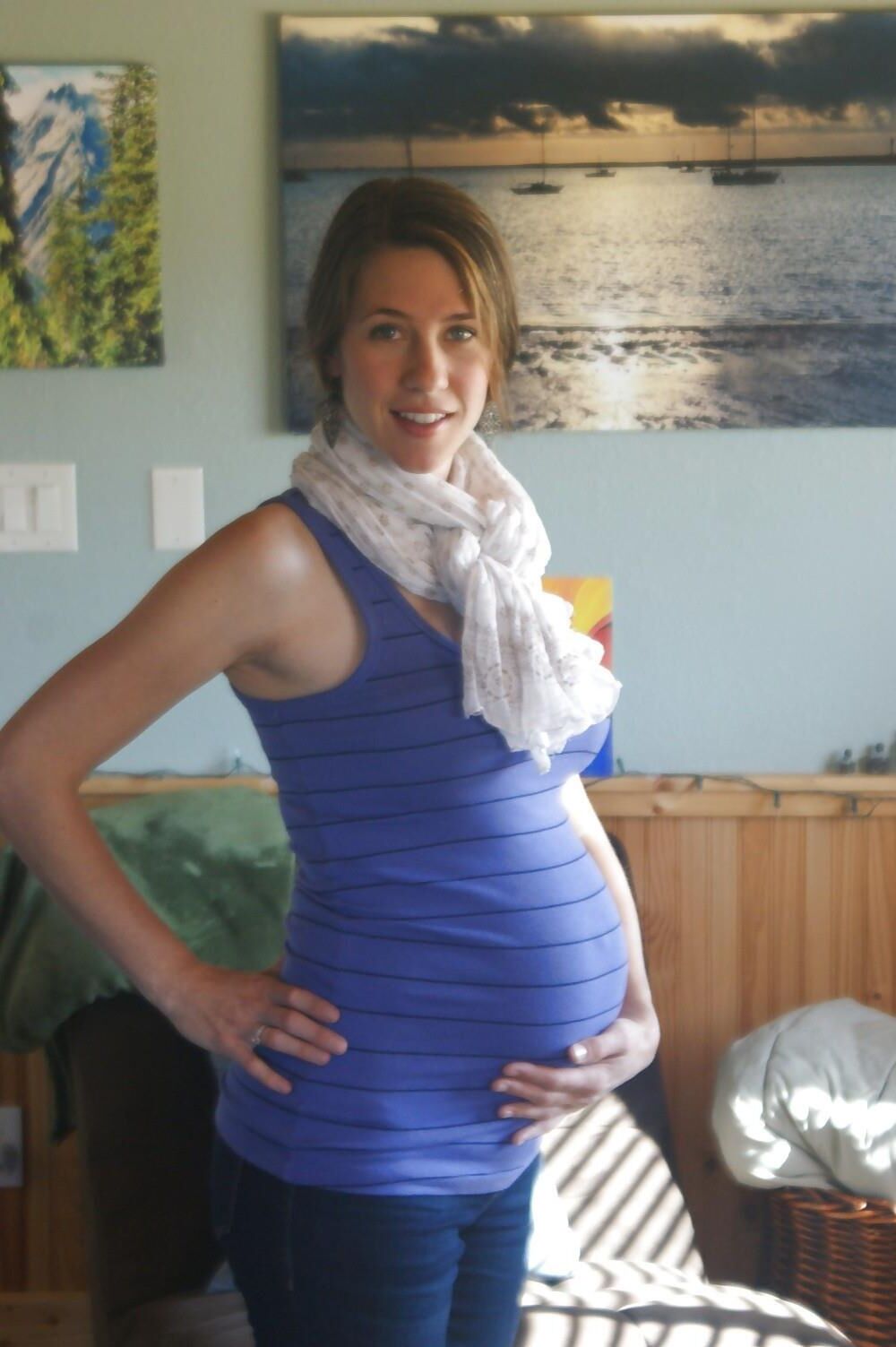 Gorgeous MILF Ready to Drop 