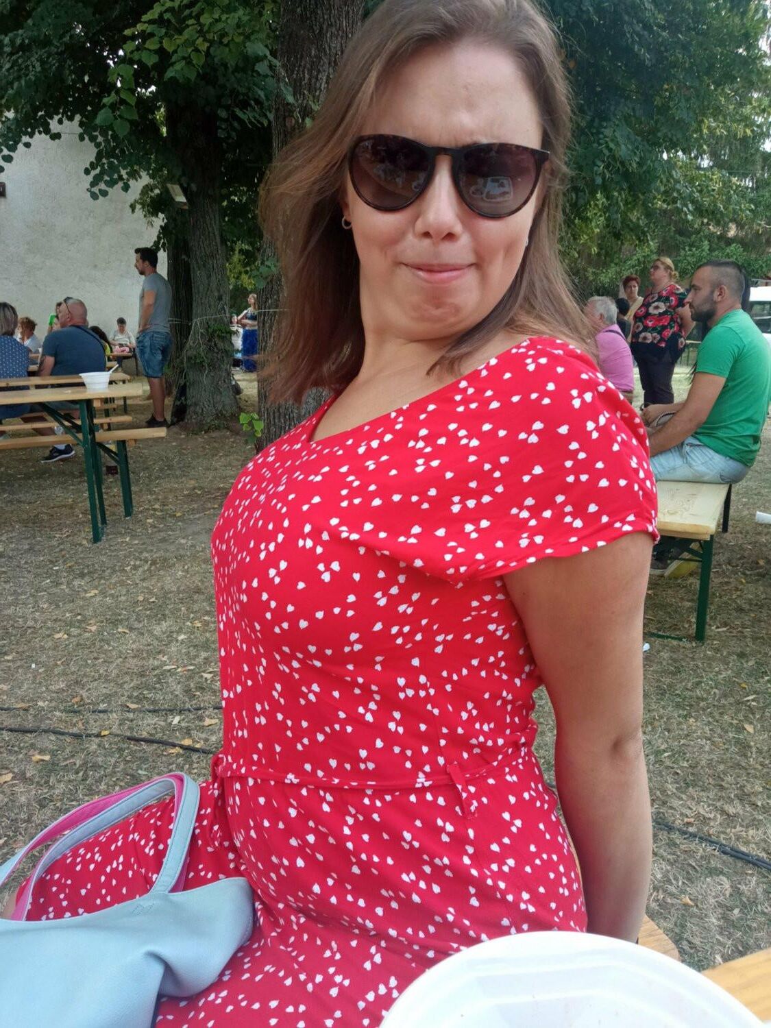 Petra húngaro Milf gordita tetona