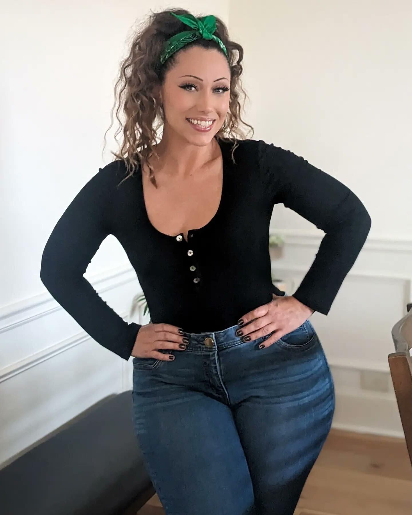 TALIA BIG ASS BIG BIG TITS CURVY SEXY Instagram Mom Fotos quentes mistas