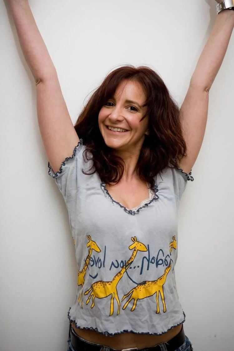 Lucy Porter Pocket Size MILF