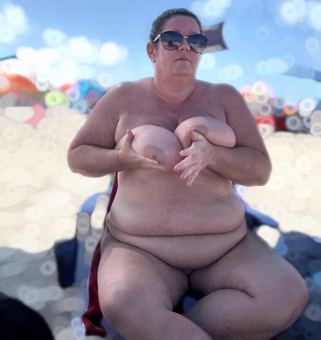 極端なBBWママのおっぱい