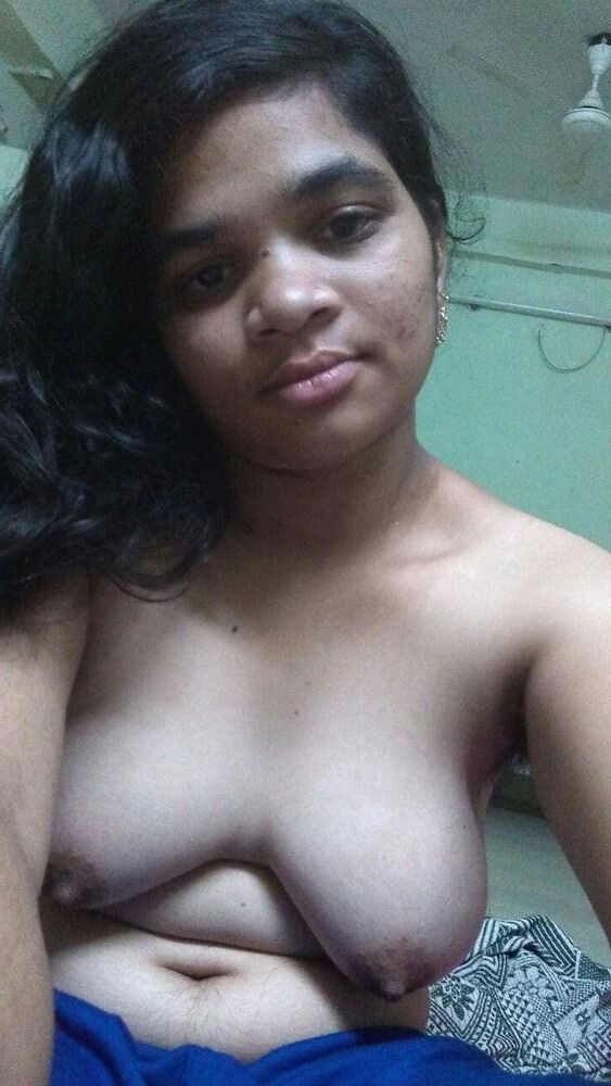 熟したおっぱいを持つ毎日のインドの女性