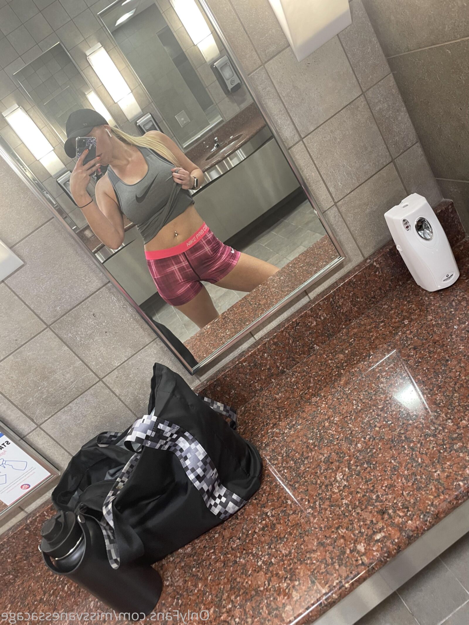 Fitnessstudio, Hyke und Sauna ...